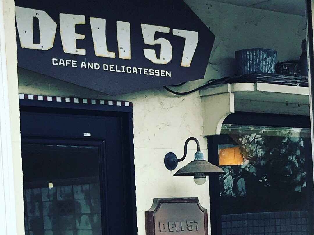长万部町餐馆和美食-Deli 57