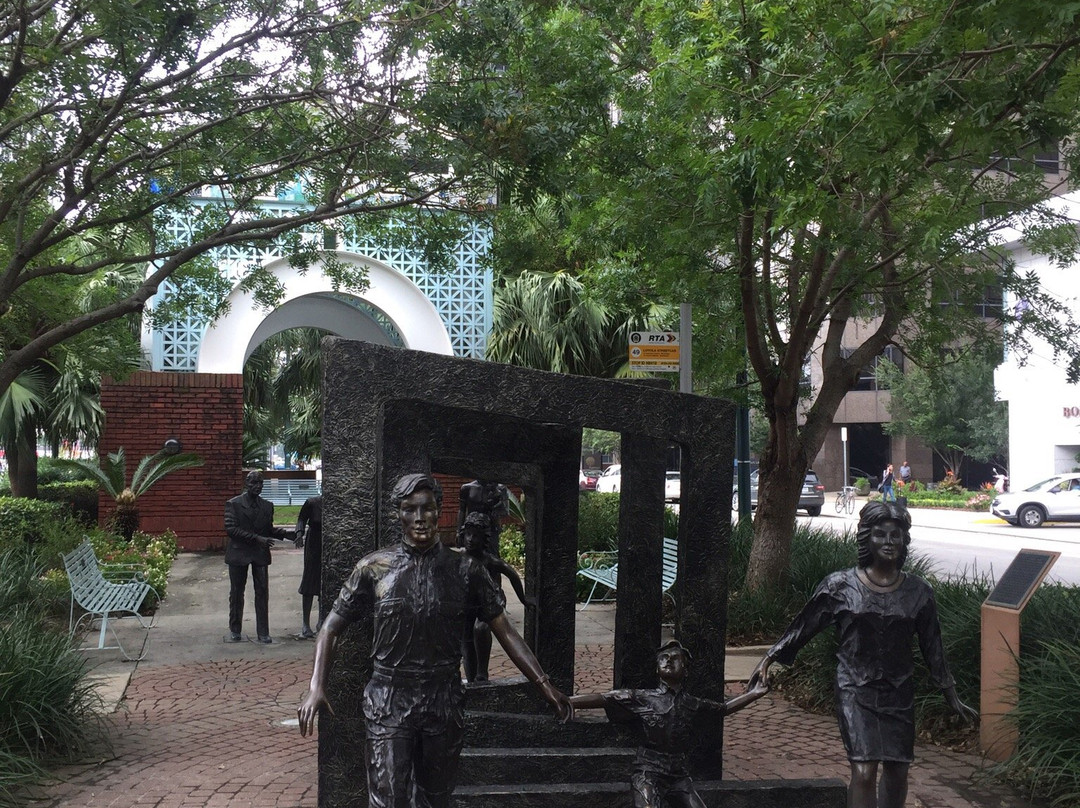 Richard and Anne Bloch's Cancer Survivors Park and Plaza-新奥尔良必去景点
