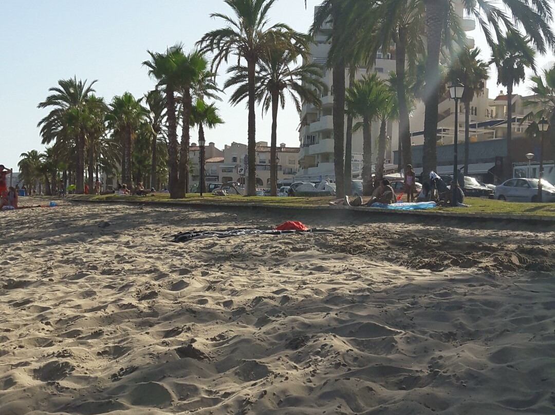 Playa Les Amplaires景点图片