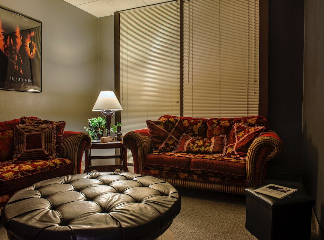 Red Lantern Escape Rooms-Brea必去景点