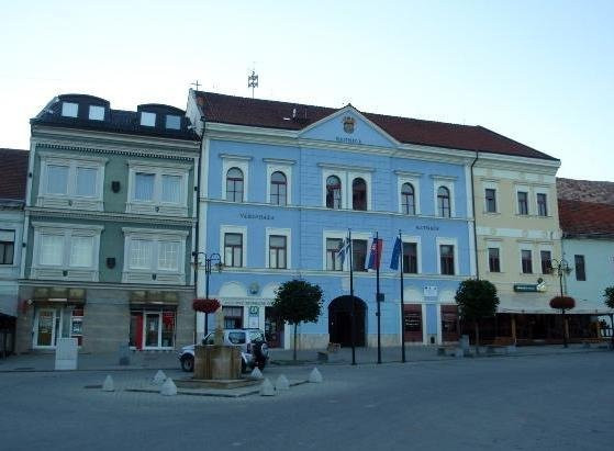 Roznava旅游景点-Historic Town Hall