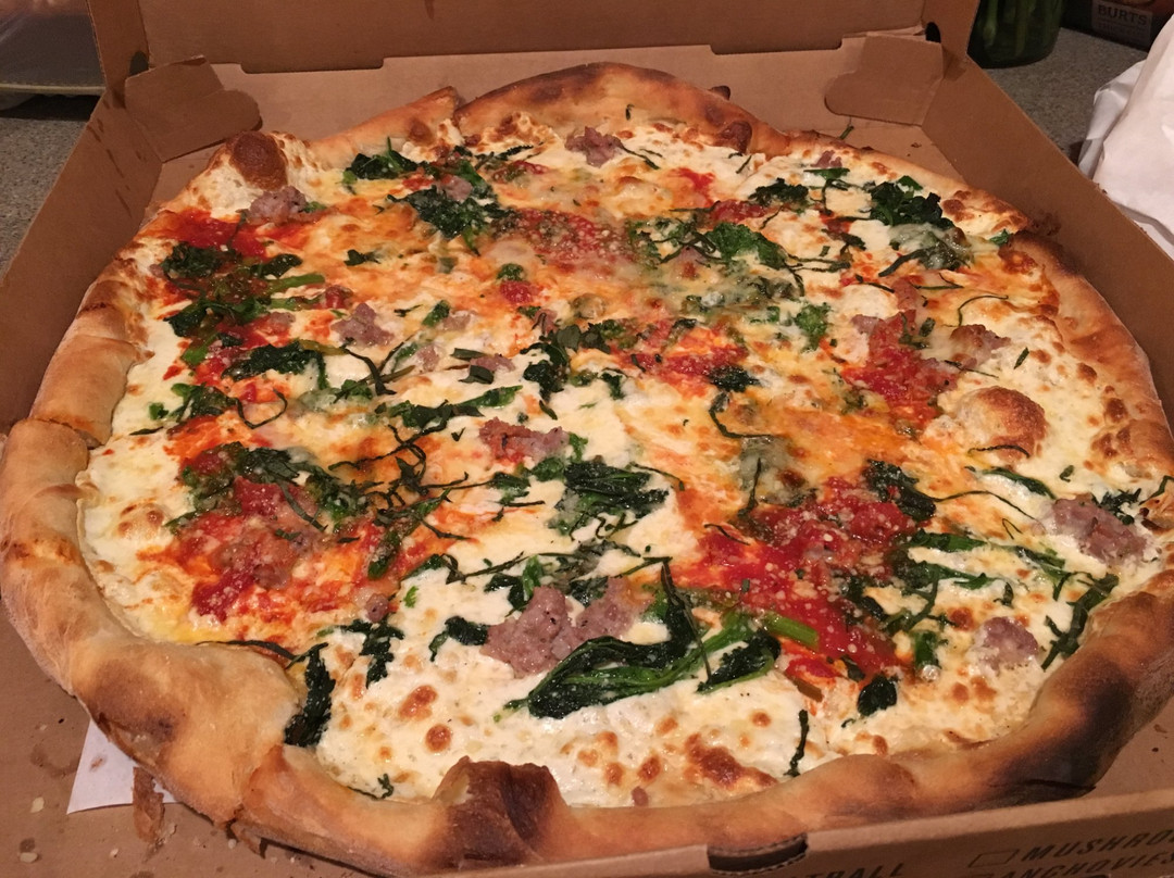 东布伦瑞克餐馆和美食-Mancini Brooklyn Pizza
