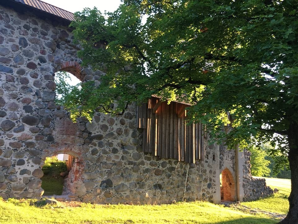 Limbaži Medieval Castle Ruins and Panorama Tower景点图片