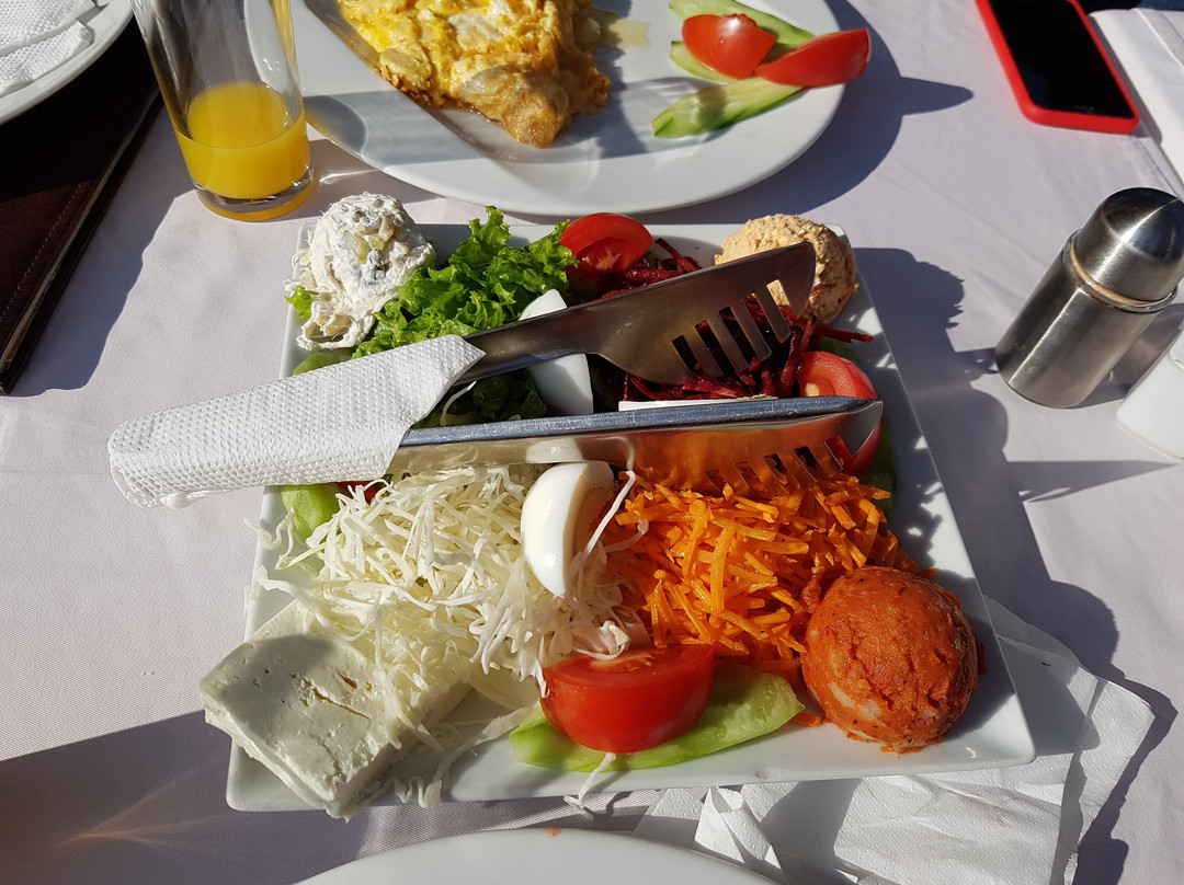 Restaurant Longurov
