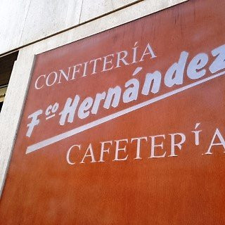 El Toyo餐馆和美食-Confiteria Cafeteria Francisco Hernandez