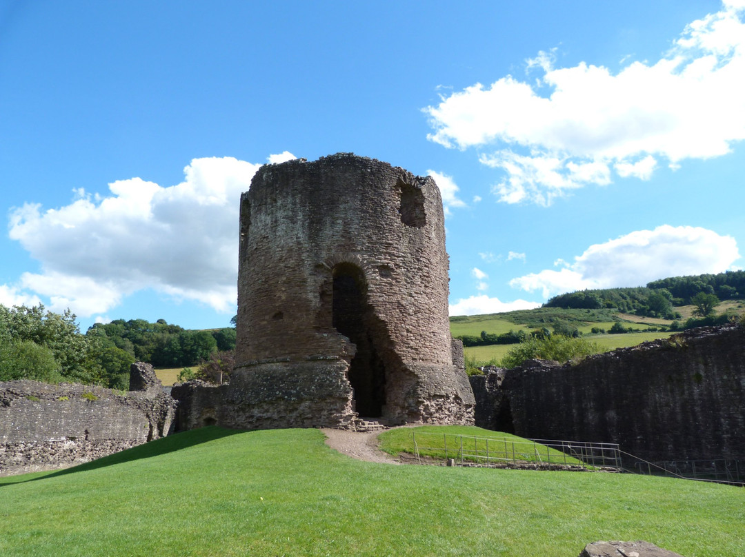 Skenfrith Castle景点图片