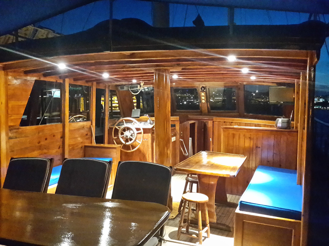 Serenity  Boat Trip景点图片