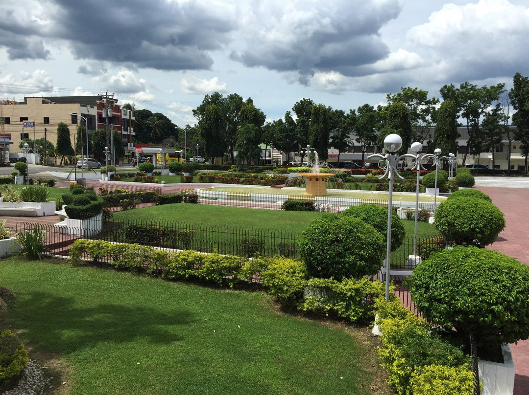 Guimbal Public Plaza景点图片
