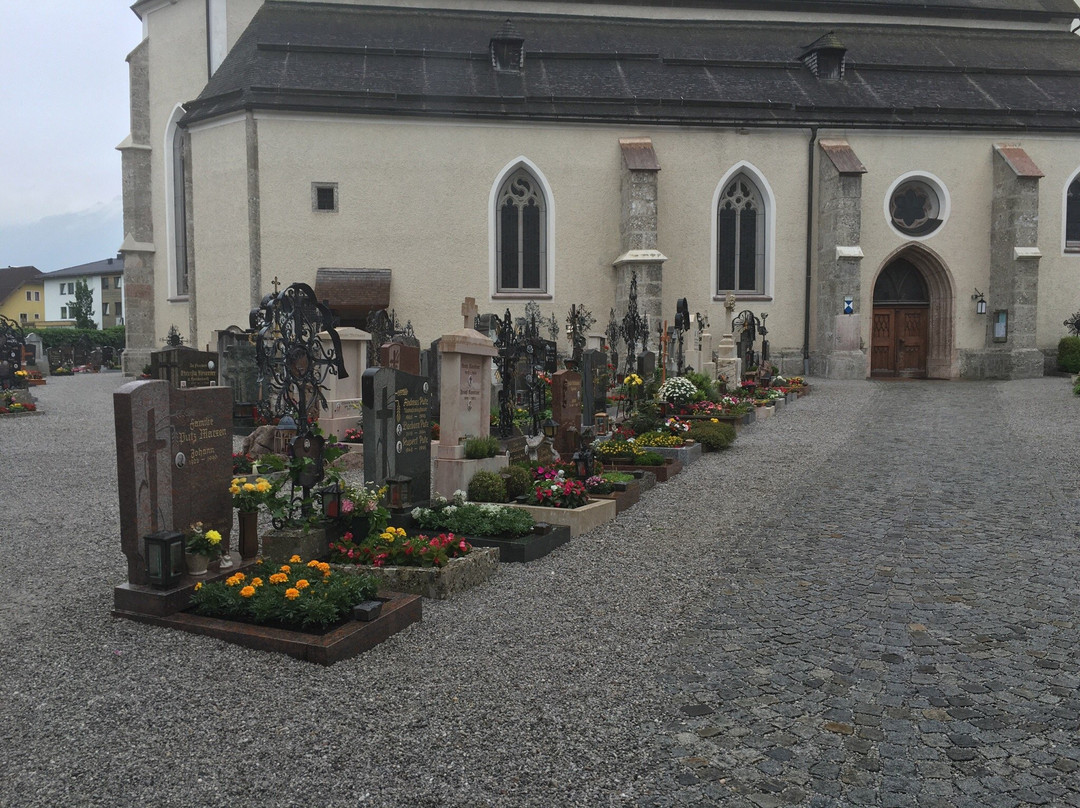 Pfarrkirche Maria Himmelfahrt-Kuchl必去景点