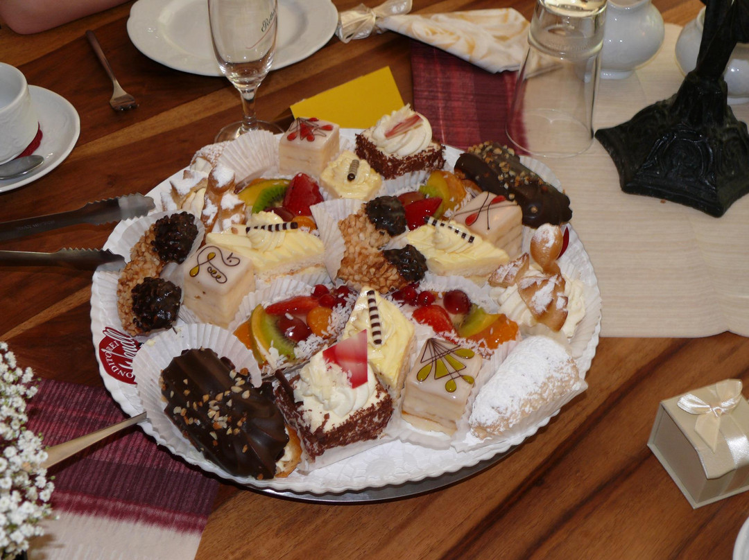 Lossnitz餐馆和美食-Zum Rosengarten