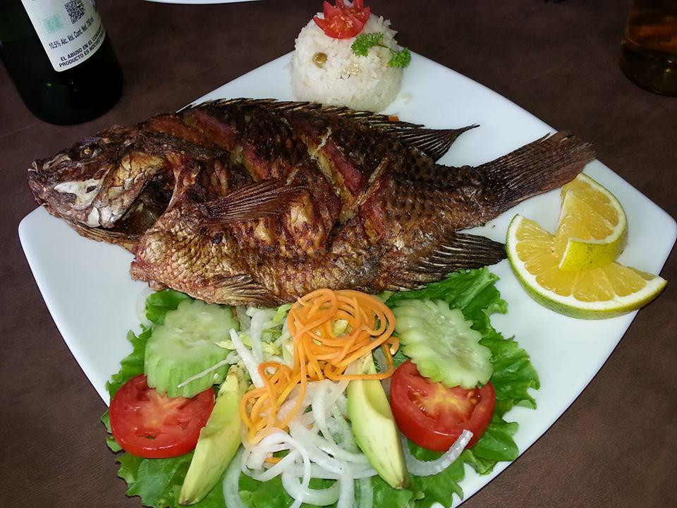 Almoloya de Juarez餐馆和美食-El Barco de Alvarado's