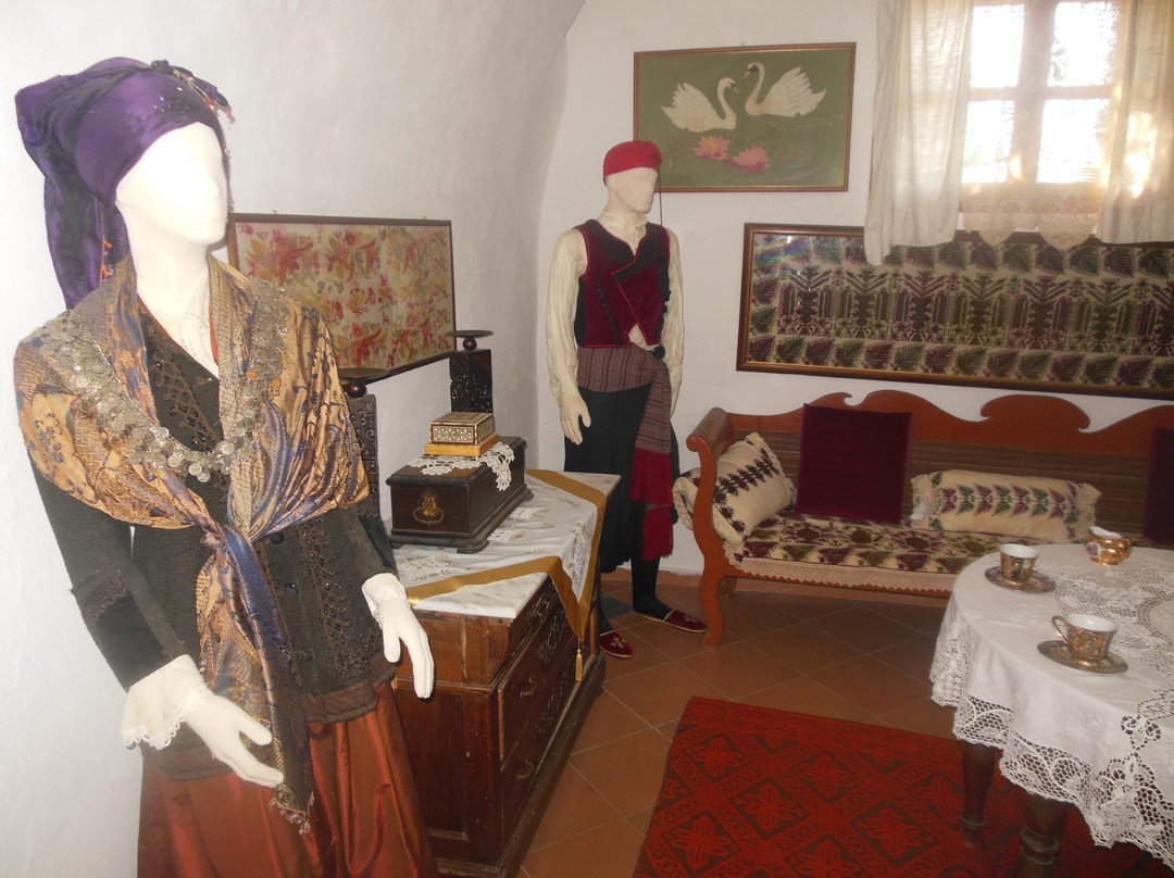 Archaeological & Folklore Museum-Symi必去景点