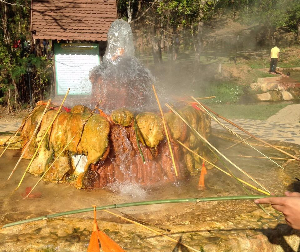 Hot Springs Maekasa-湄索必去景点