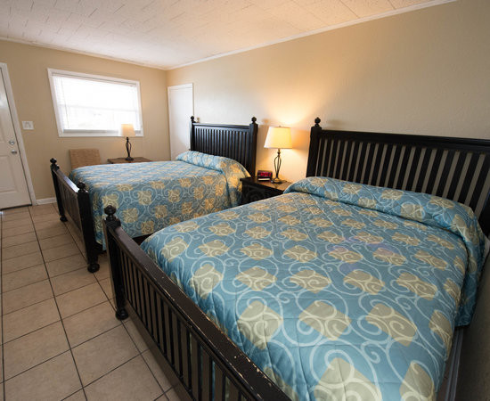 The Breakwater Inn主图