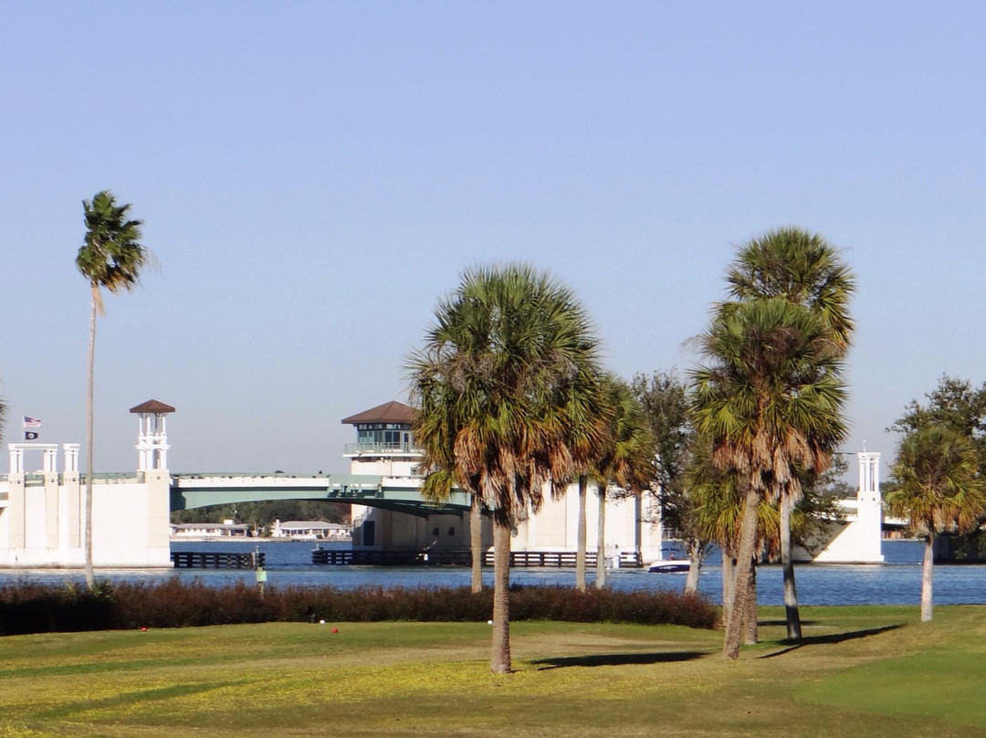 Treasure Island Golf, Tennis & Recreation Center-特雷热岛必去景点