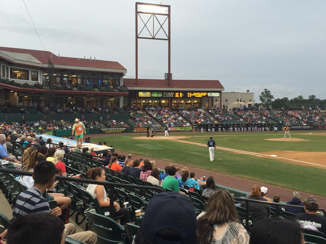 Regency Furniture Stadium-Waldorf必去景点