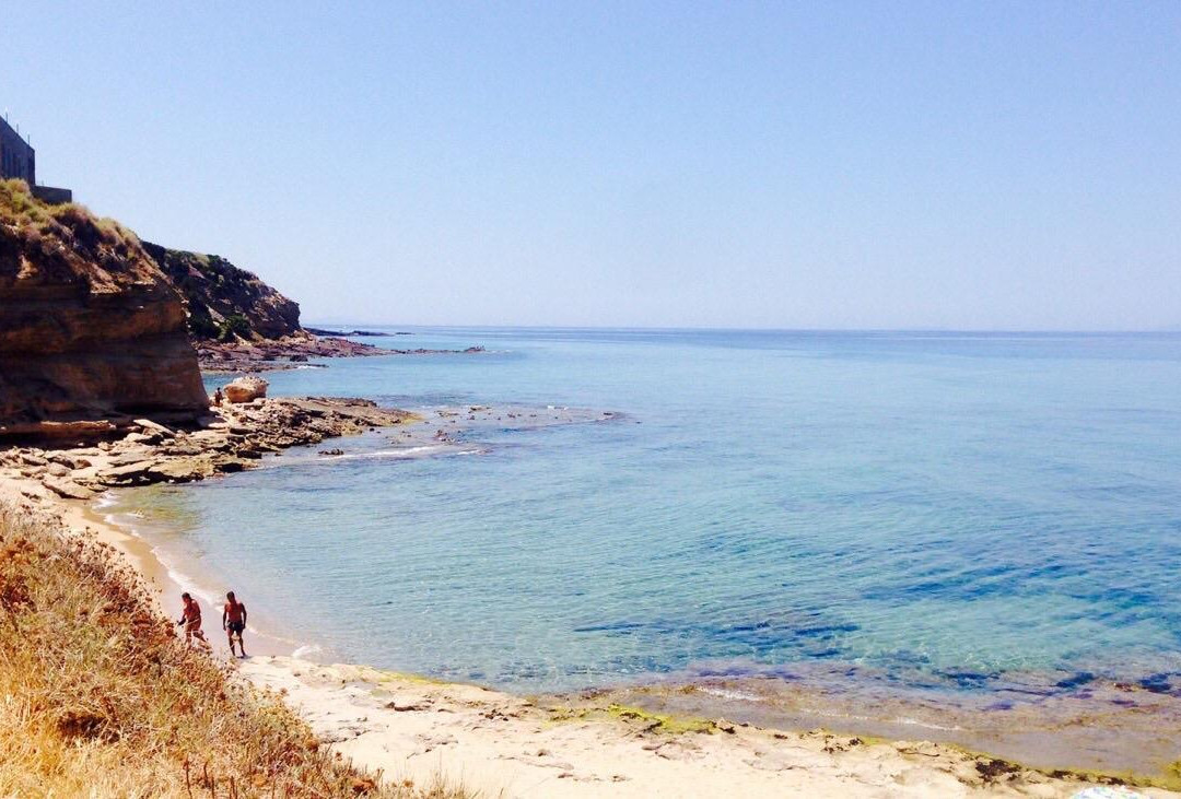 Spiaggia Lu Bagnu-Castelsardo必去景点