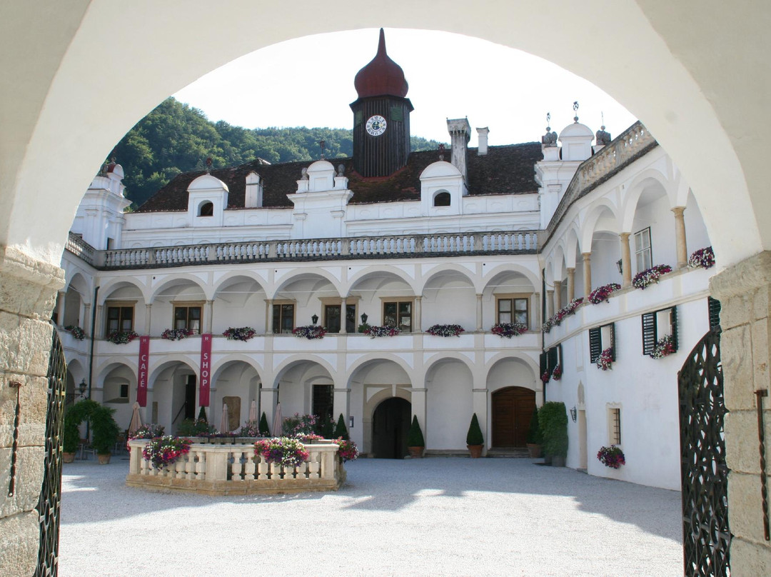 Schloss Herberstein-Stubenberg am See必去景点