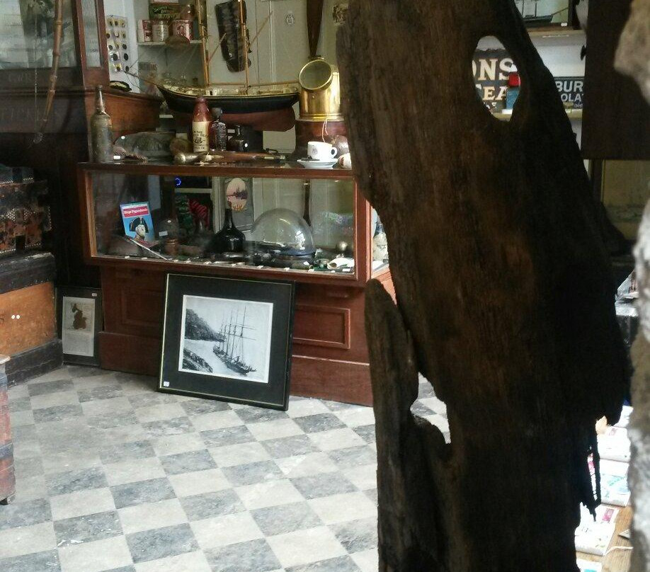 Cape Cornwall Arts & Antiques-彭赞斯必去景点