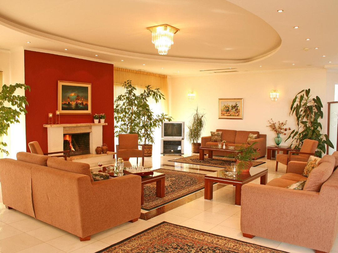Kornilios Istron Hotel主图