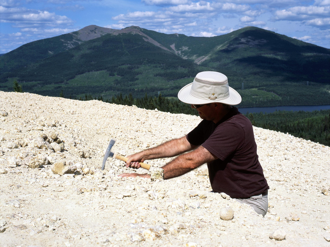 Mine d'agates du Mont Lyall-Sainte Anne des Monts必去景点