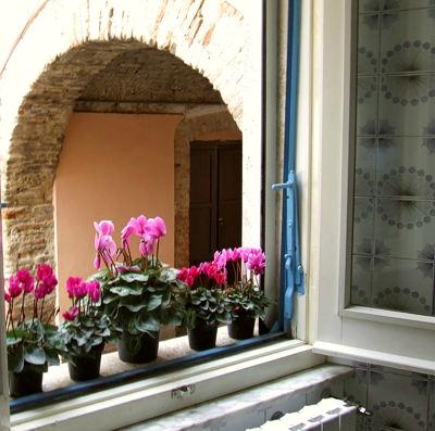 Bed and Breakfast "Artists' & Poets' House"-官方