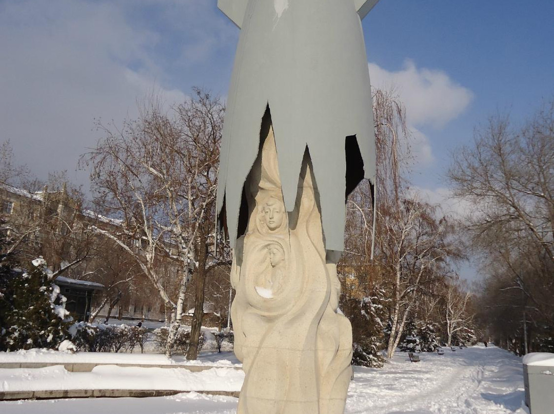 Monument to Residents of Stalingrad (Victims of Bombing)景点图片