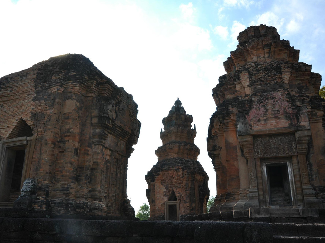 Prasat Si Khoraphum景点图片