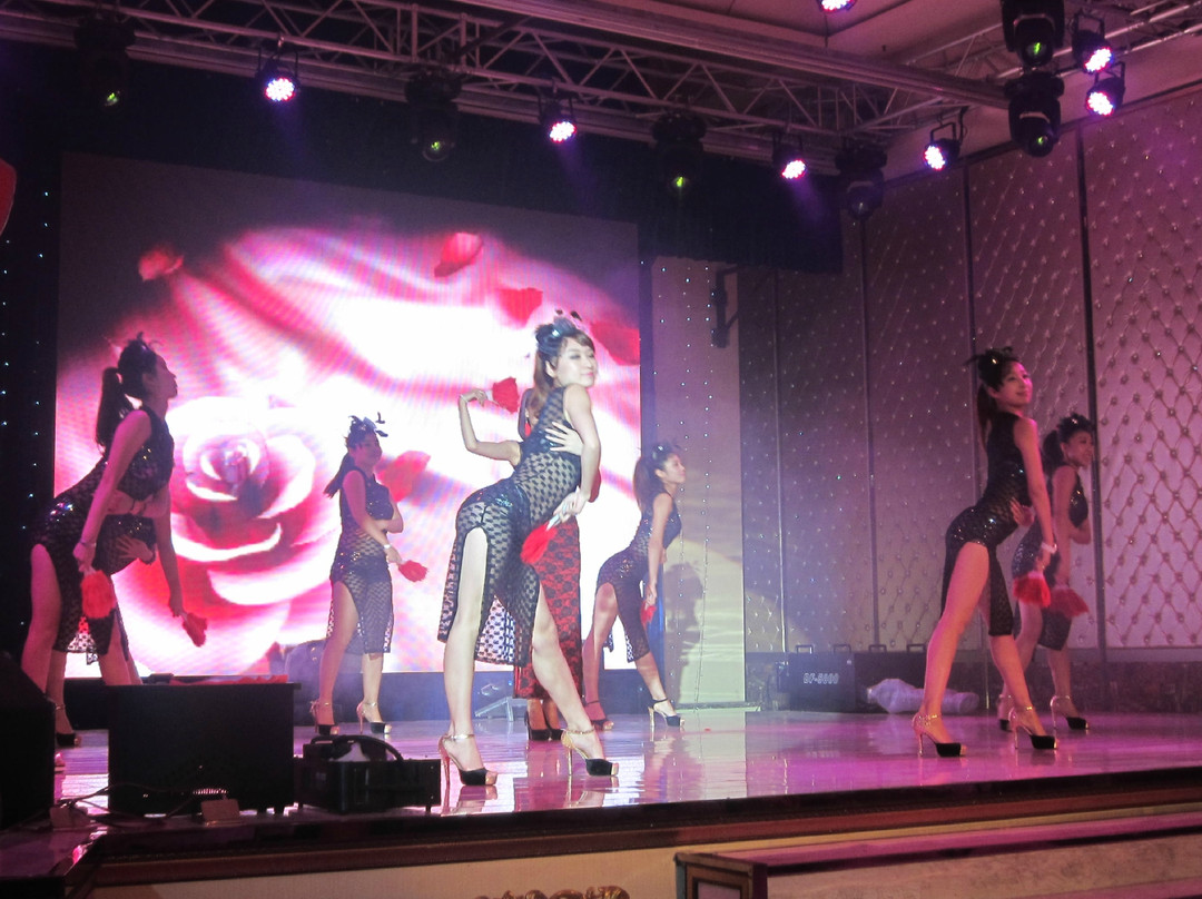 红事会大酒店主图