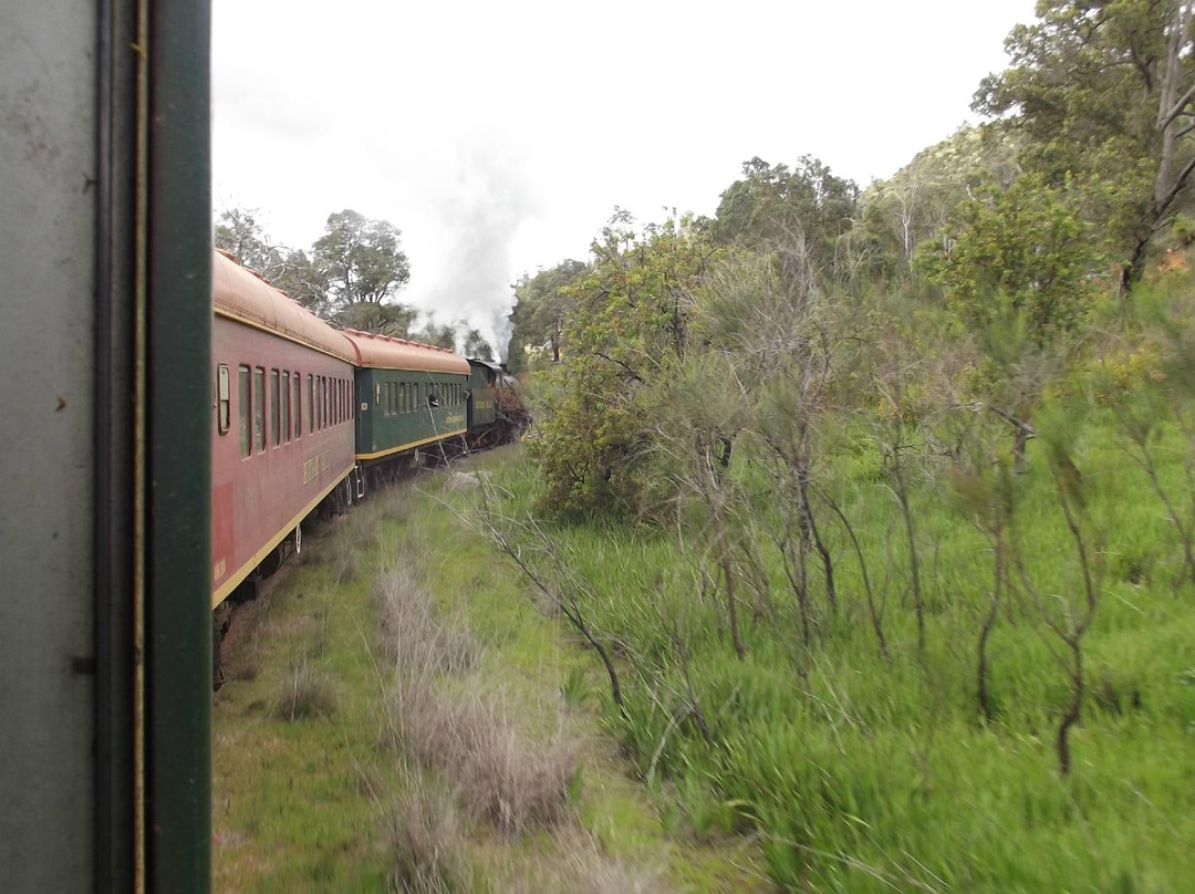 Hotham Valley Tourist Railway景点图片