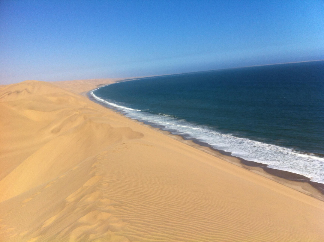 Sandwich Harbour 4x4-华维斯湾必去景点