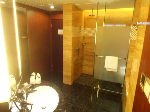 来魅力假日酒店主图