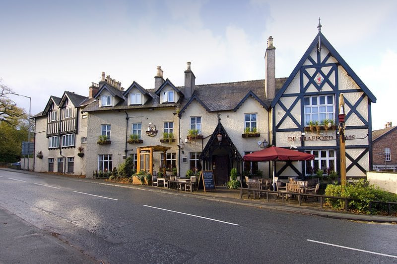 De Trafford Arms Hotel