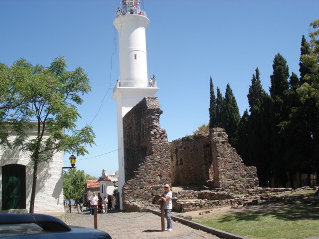 普埃塔休达德拉-科洛尼亚·德尔萨克拉门托城必去景点