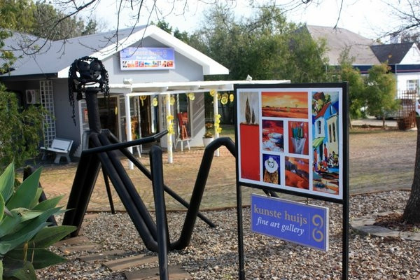 Kunstehuijs Fine Art Gallery-斯韦伦丹必去景点