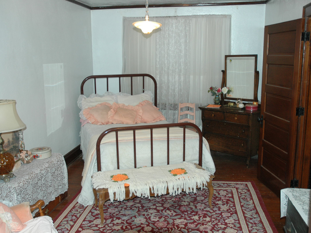 Sedgwick Antique Inn主图