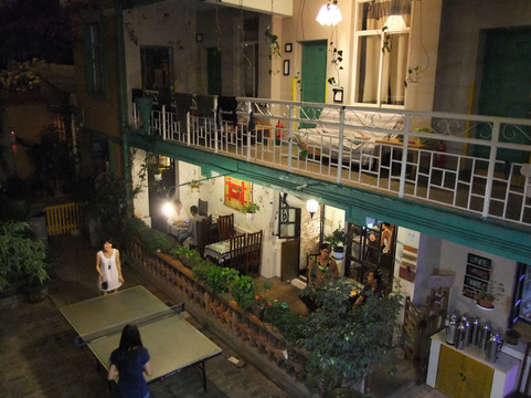 i野·大脚氏国际青年旅舍(金马碧鸡坊南屏步行街店)主图