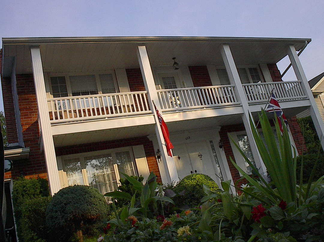 Bruce Manor