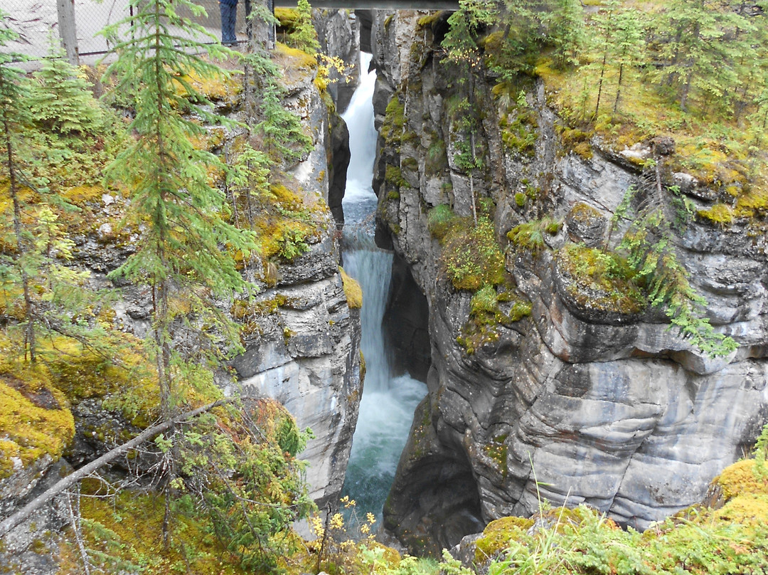 玛琳峡谷-贾斯珀必去景点