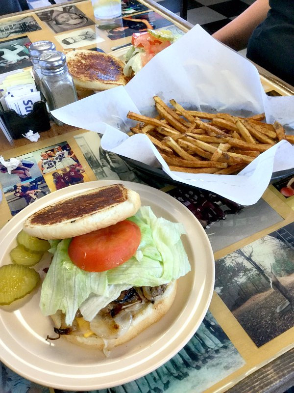 Augusta餐馆和美食-Marty's Diner