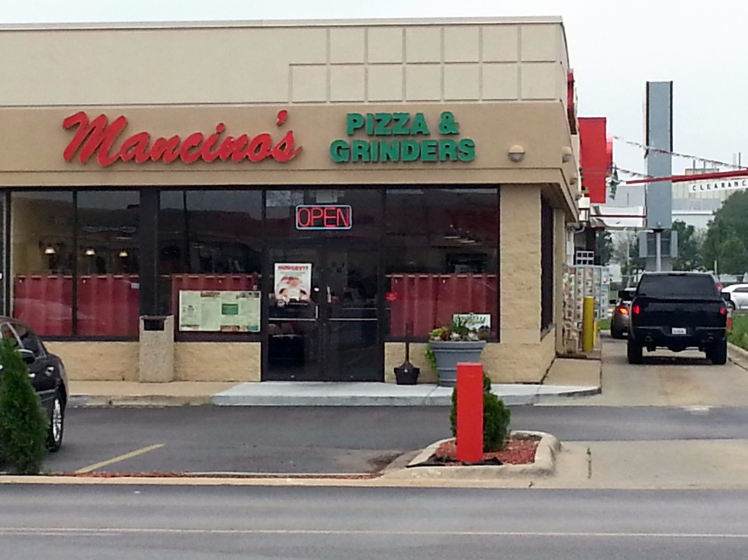 Mancino's Pizza & Grinders