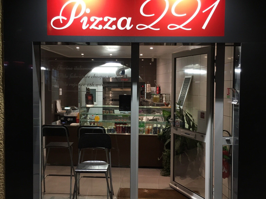 Pizza 221