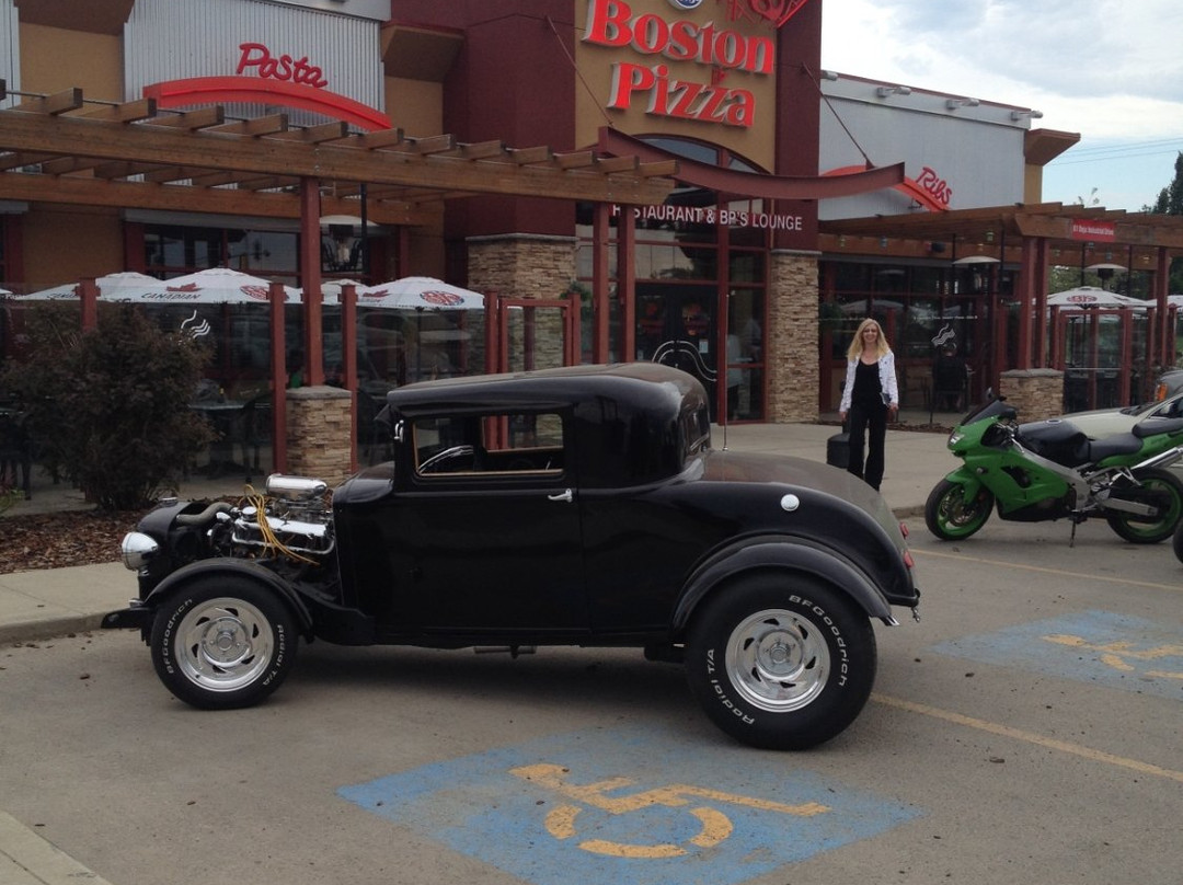 西尔万湖餐馆和美食-Boston Pizza