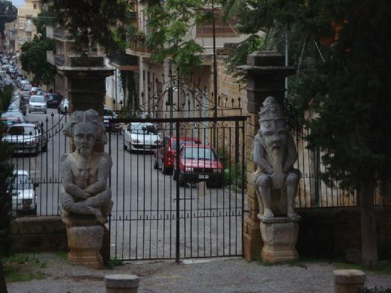 Villa Palagonia景点图片