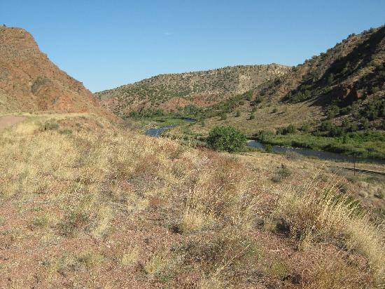 Tunnel Drive Trail Head-卡农城必去景点