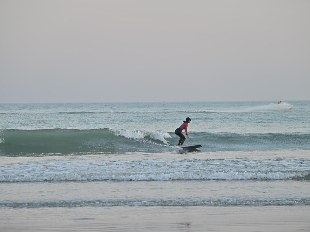 Dare to Surf Club Huahin-Ban Khao Takiap必去景点