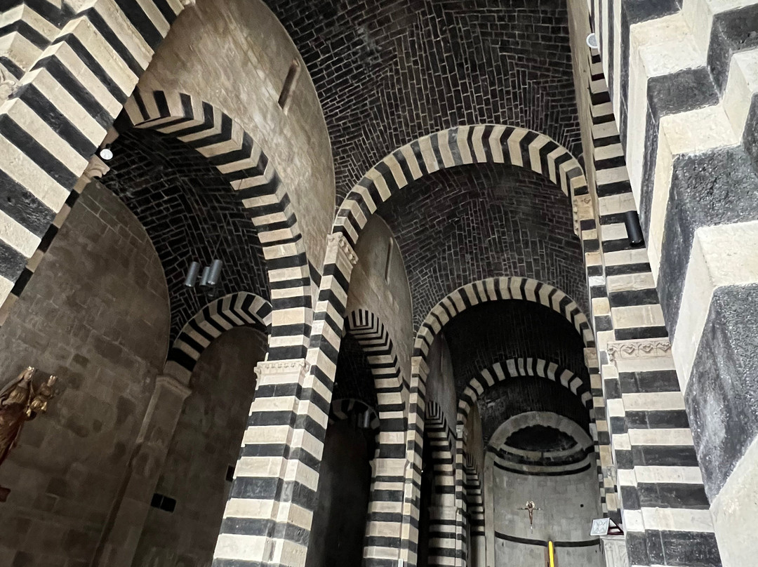 Monastero di San Pietro in Sorres-Borutta必去景点