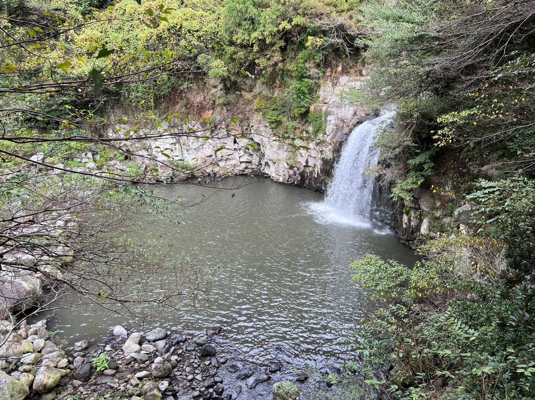 Cheonjeyeon Falls-西归浦市必去景点