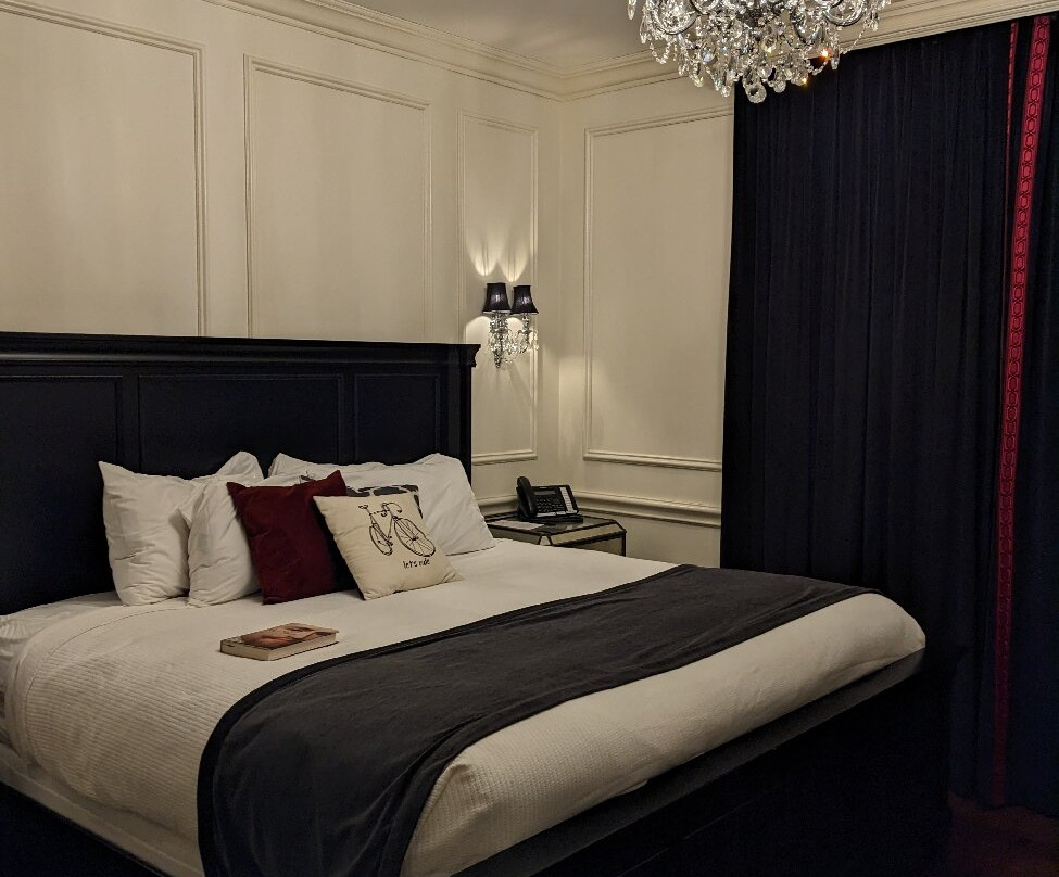 Dominion House主图