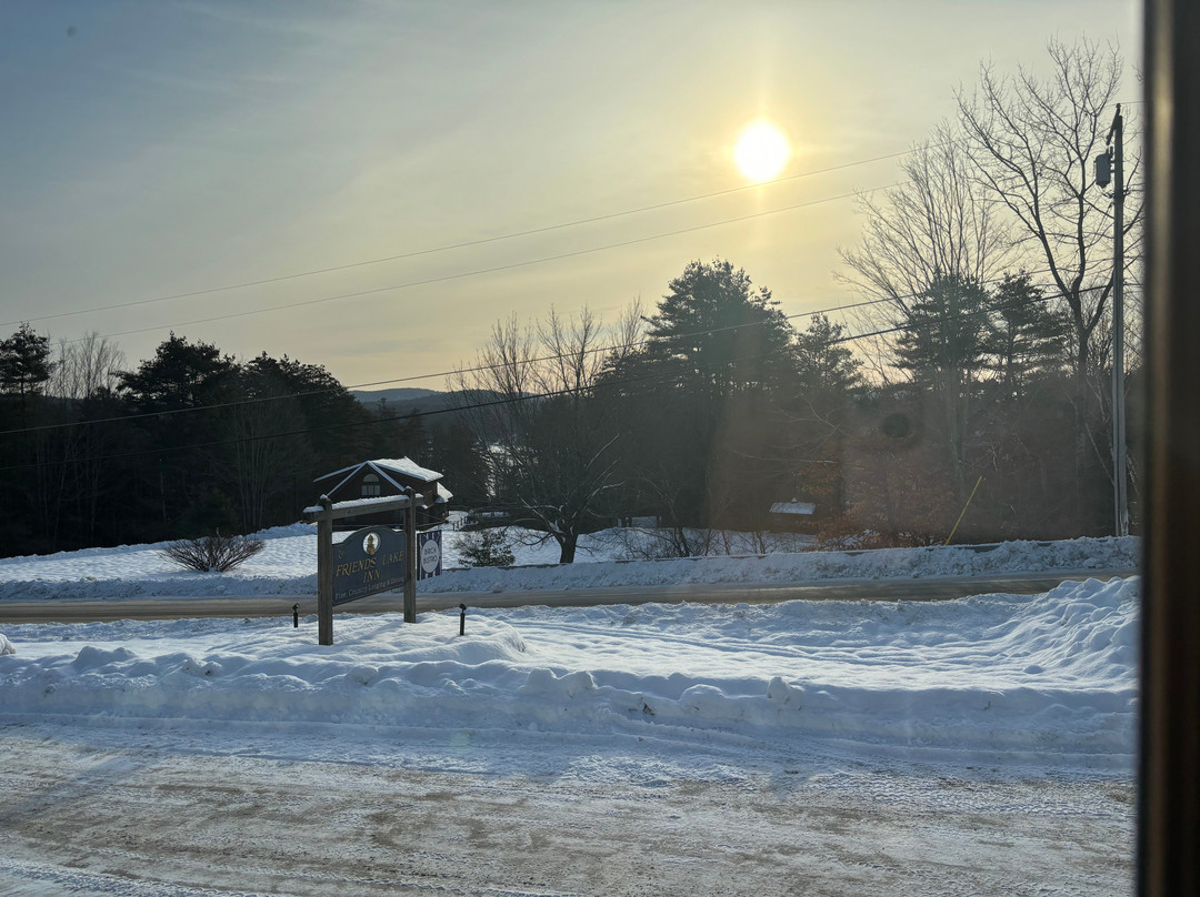 Friends Lake Inn主图